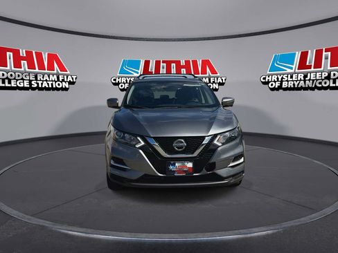 Used 2022 Nissan Rogue Sport SL AWD/4WD image 3