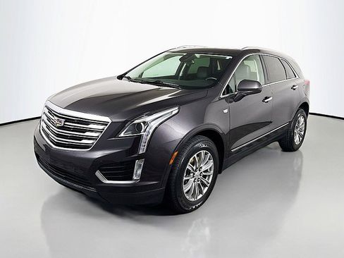 Used 2017 Cadillac XT5 Luxury image 3