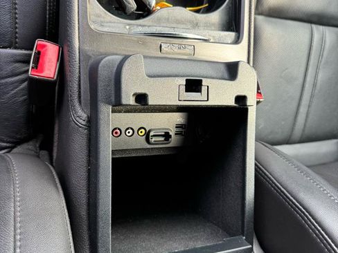 Used 2014 Lincoln MKS FWD image 34