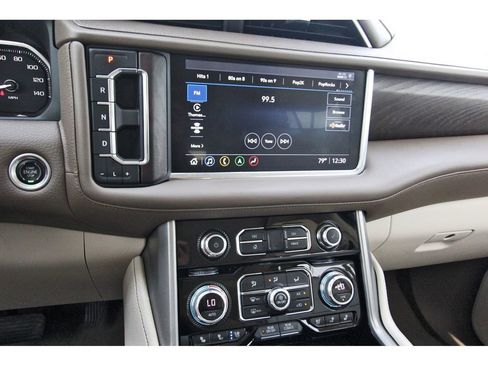 Used 2021 GMC Yukon Denali w/ Denali Premium Package image 21