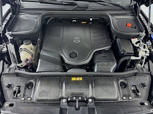 New 2026 Mercedes-Benz GLS 450 4MATIC image 11