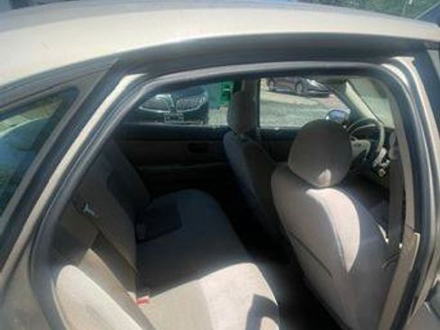 Used 2006 Ford Taurus SE FWD image 7