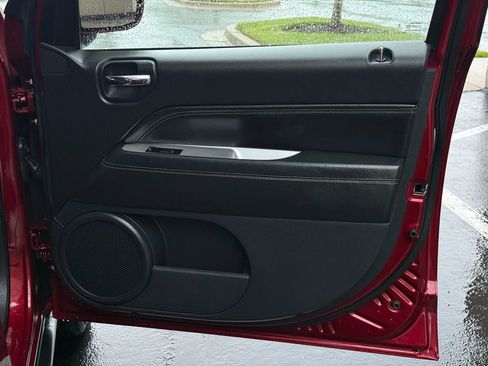 Used 2016 Jeep Compass High Altitude image 25