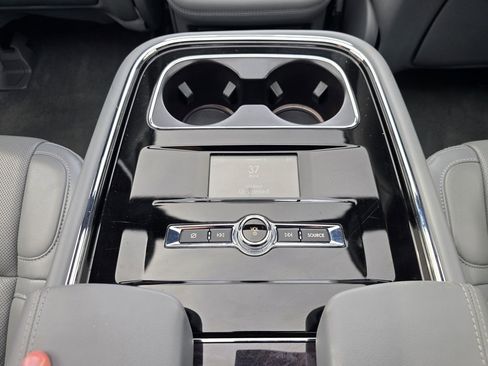 Used 2021 Lincoln Navigator Reserve image 27