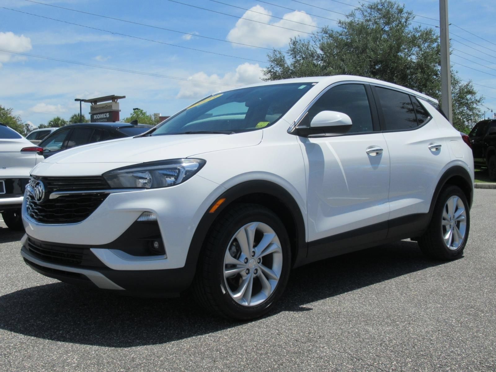 Used 2023 Buick Encore GX Preferred w/ Cold Weather Comfort Package FWD image 3