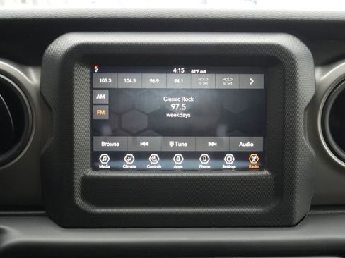 Used 2022 Jeep Wrangler Unlimited Sport AWD/4WD image 19