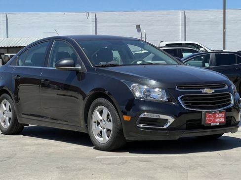 Used 2015 Chevrolet Cruze LT FWD image 10