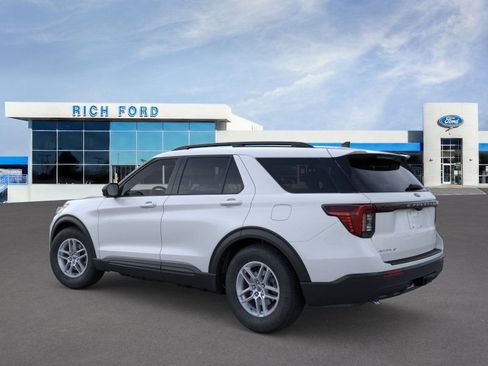 New 2026 Ford Explorer Active RWD image 4