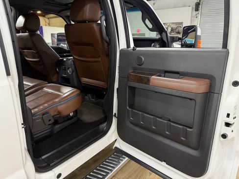 Used 2015 Ford F250 Platinum w/ FX4 Off-Road Package AWD/4WD image 17