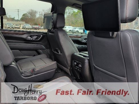 Certified 2024 Chevrolet Suburban High Country w/ Advanced Technology Package AWD/4WD image 6