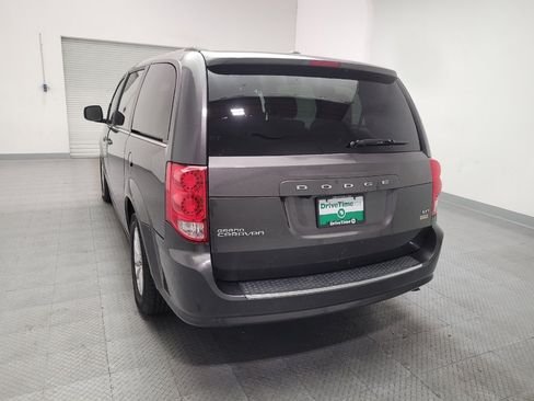 Used 2019 Dodge Grand Caravan SXT FWD image 6