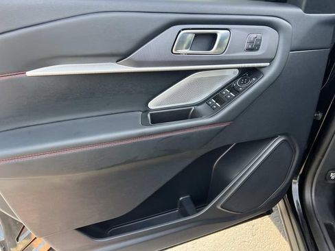 Certified 2025 Ford Explorer ST AWD/4WD image 17