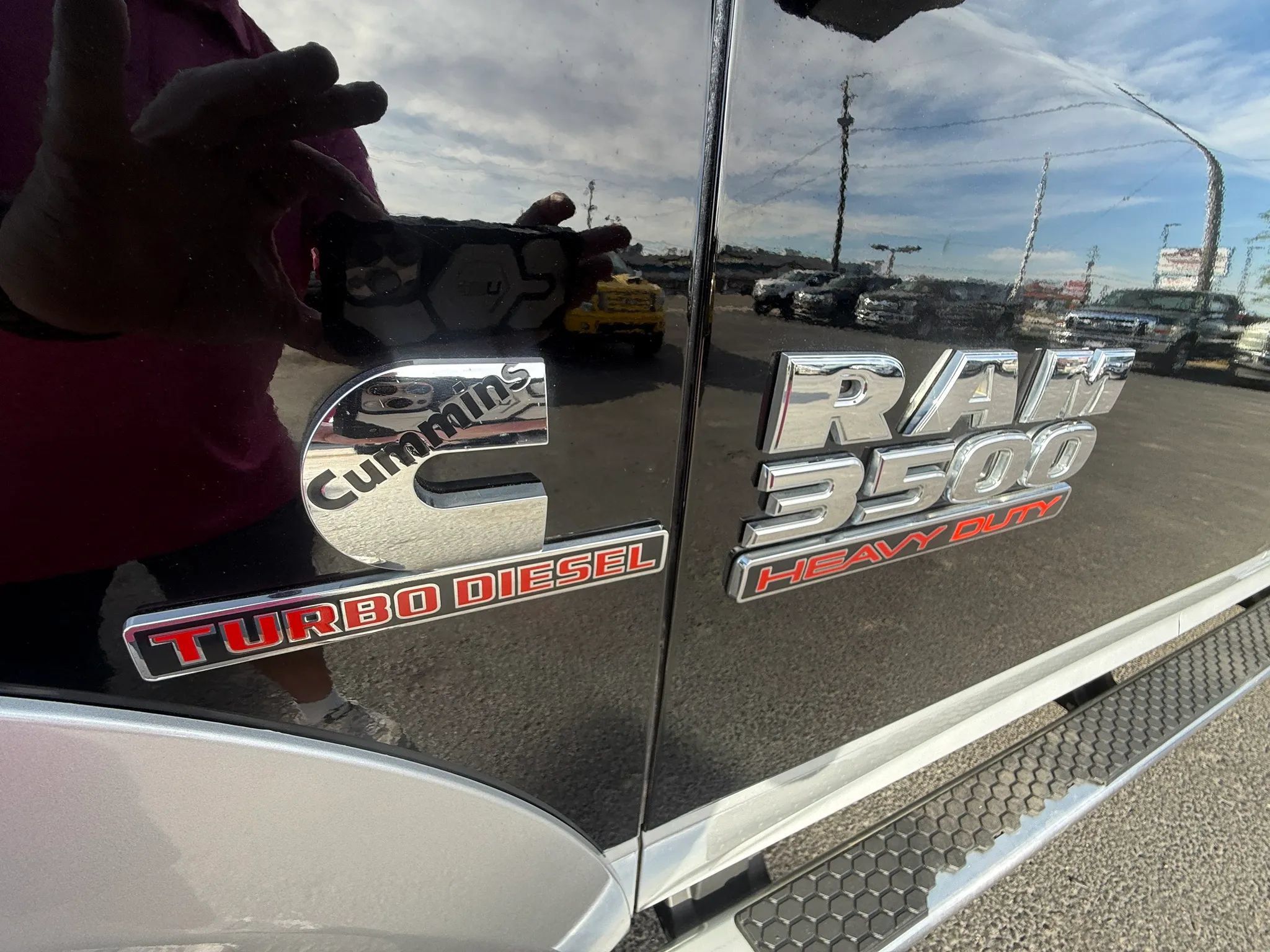 Used 2014 RAM 3500 Laramie AWD/4WD image 9