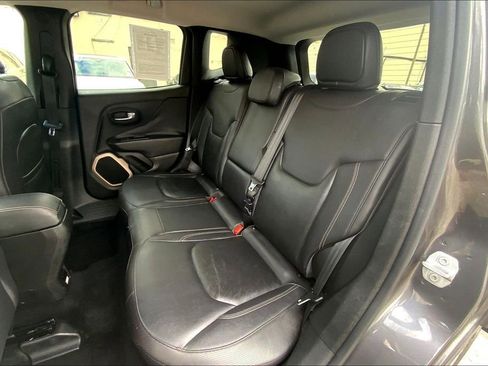 Used 2016 Jeep Renegade Limited image 20