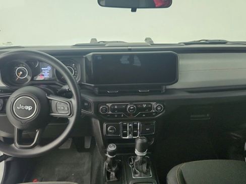 Used 2025 Jeep Gladiator Sport AWD/4WD image 42