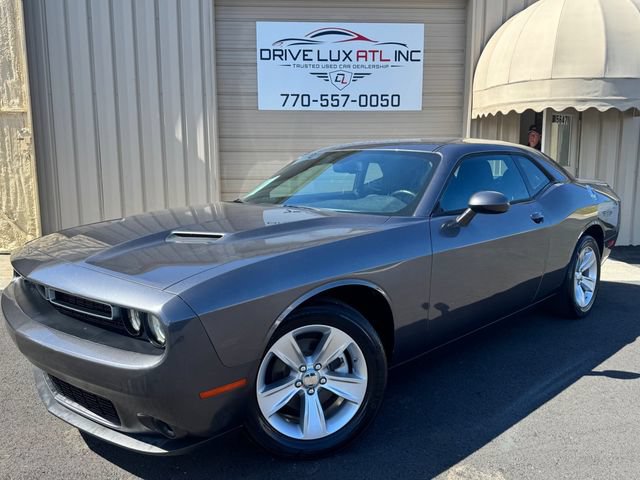 Used 2023 Dodge Challenger SXT RWD image 1