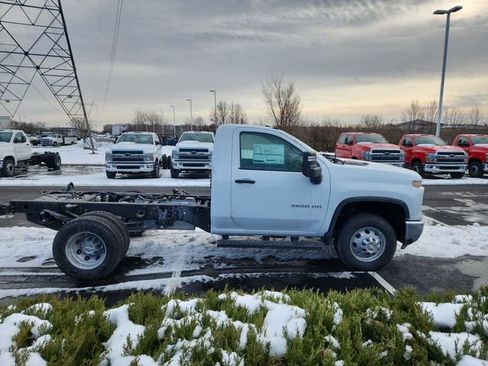 New 2025 Chevrolet Silverado 3500 W/T w/ WT Convenience Package image 33