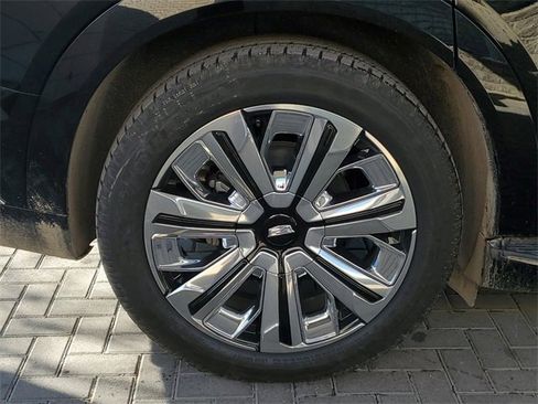 New 2025 Cadillac Escalade IQ Luxury 2 w/ LPO, Radiant Package image 7