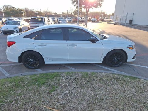 Used 2022 Honda Civic Sport image 7