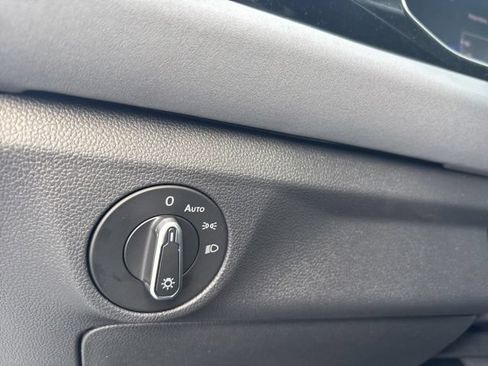 New 2026 Volkswagen Jetta SE FWD image 21
