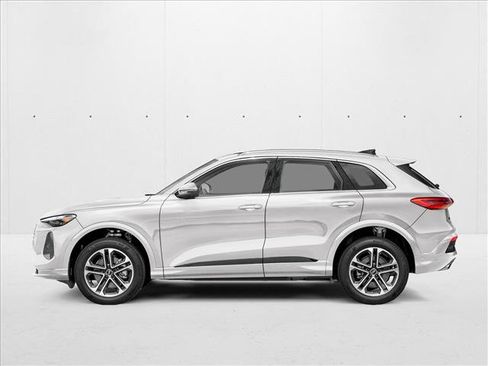 New 2026 Audi Q5 Premium Plus AWD/4WD image 3