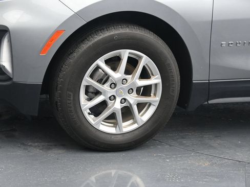 Used 2023 Chevrolet Equinox LT w/ Driver Convenience Package FWD image 12