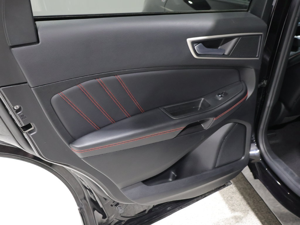Used 2024 Ford Edge ST-Line AWD/4WD image 16