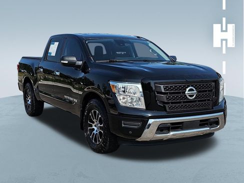 Used 2020 Nissan Titan SV w/ SV Convenience Package RWD image 1