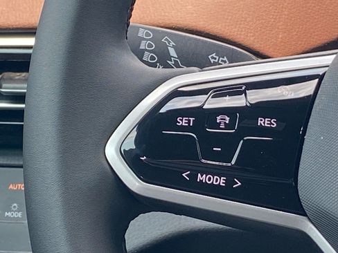 Certified 2023 Volkswagen ID.4 Pro RWD image 6