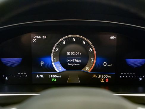 Used 2024 Volkswagen Tiguan SE image 17