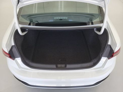 Used 2024 Volkswagen Jetta Sport FWD image 9