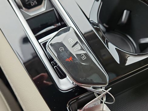 New 2026 Volkswagen Atlas SE image 21