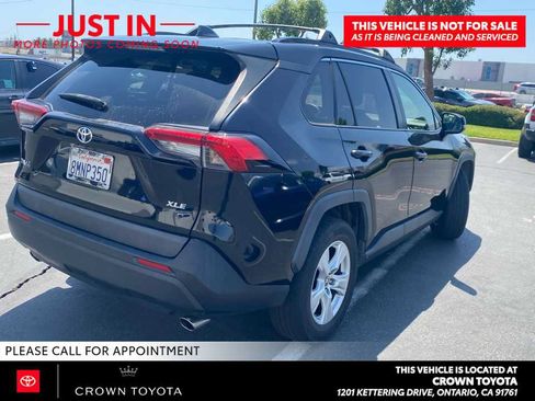 Used 2019 Toyota RAV4 XLE w/ Carpet Mat Package FWD image 3