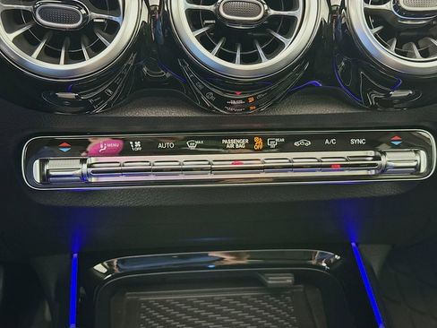 Used 2026 Mercedes-Benz GLB 250 4MATIC image 16