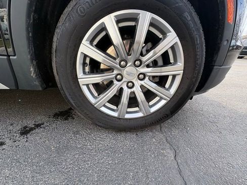 Used 2022 Cadillac XT4 Premium Luxury w/ Enhanced Visibility Package image 28