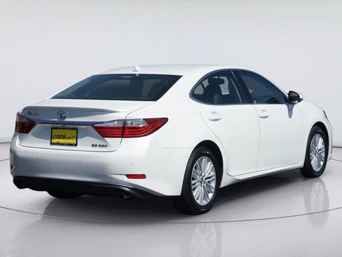 Used 2014 Lexus ES 350 w/ Luxury Package FWD image 6