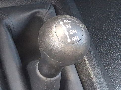 Used 2023 RAM 3500 Tradesman w/ Chrome Appearance Group image 23