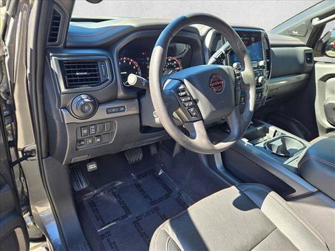 Used 2024 Nissan Titan PRO-4X w/ Pro-4x Convenience Package image 9