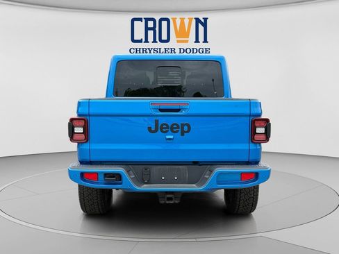 Used 2022 Jeep Gladiator Overland AWD/4WD image 4