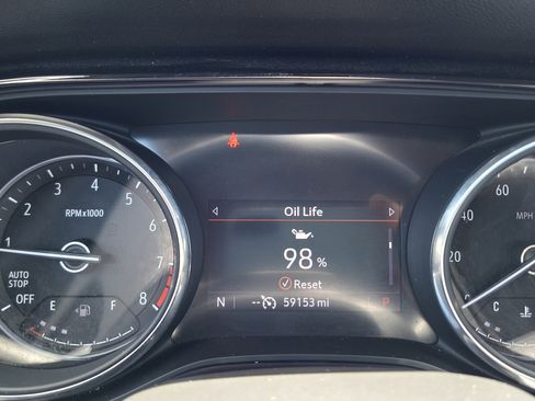 Used 2022 Buick Encore GX Essence w/ Sport Touring Package FWD image 12