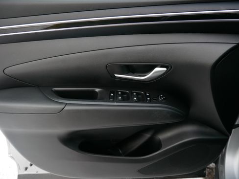 Used 2023 Hyundai Tucson SEL w/ Winter Package image 31