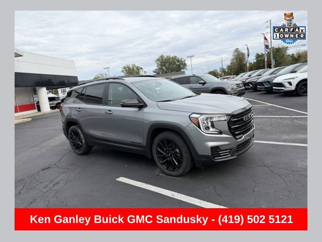 Used 2023 GMC Terrain SLE w/ Driver Convenience Package FWD image 1