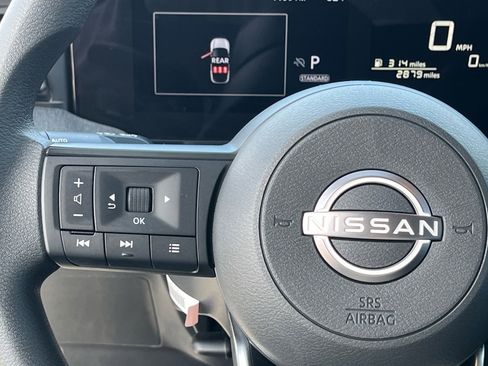 Certified 2025 Nissan Kicks SV image 19
