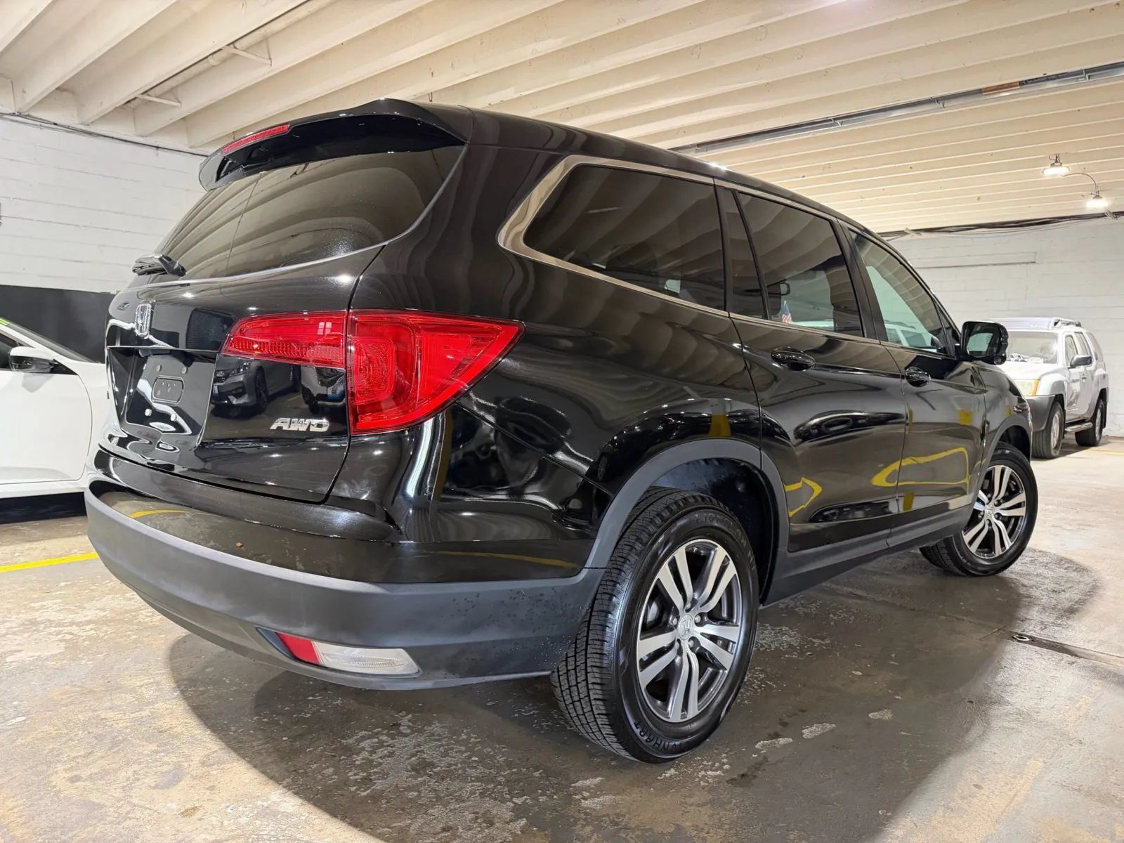 Used 2017 Honda Pilot EX-L image 4