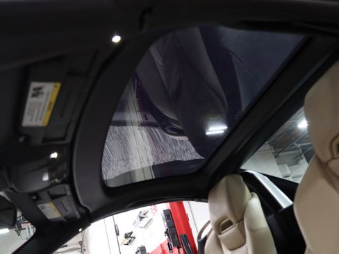 Used 2012 Mercedes-Benz SLK 350 image 27