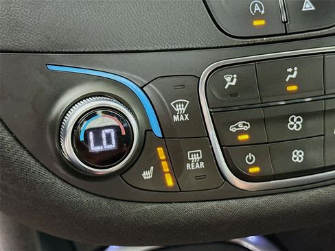 Used 2023 Chevrolet Malibu LT FWD image 16