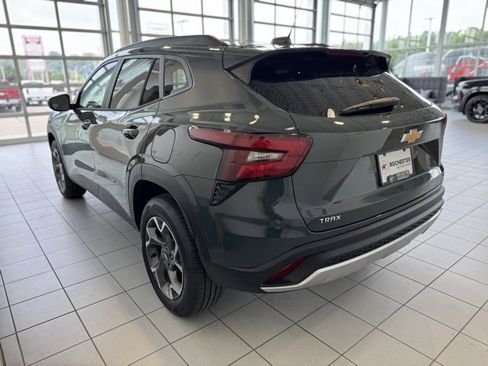 New 2025 Chevrolet Trax LT w/ Driver Confidence Package image 35