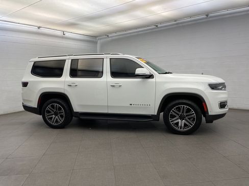 Used 2022 Jeep Wagoneer Series III image 5