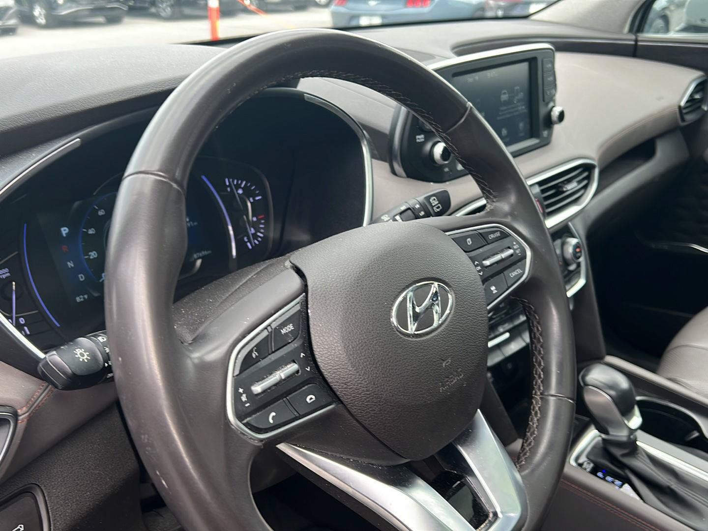 Used 2020 Hyundai Santa Fe SEL w/ Convenience + Premium Package AWD/4WD image 11