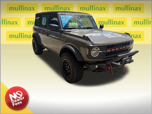 Used 2025 Ford Bronco 4-Door AWD/4WD image 1